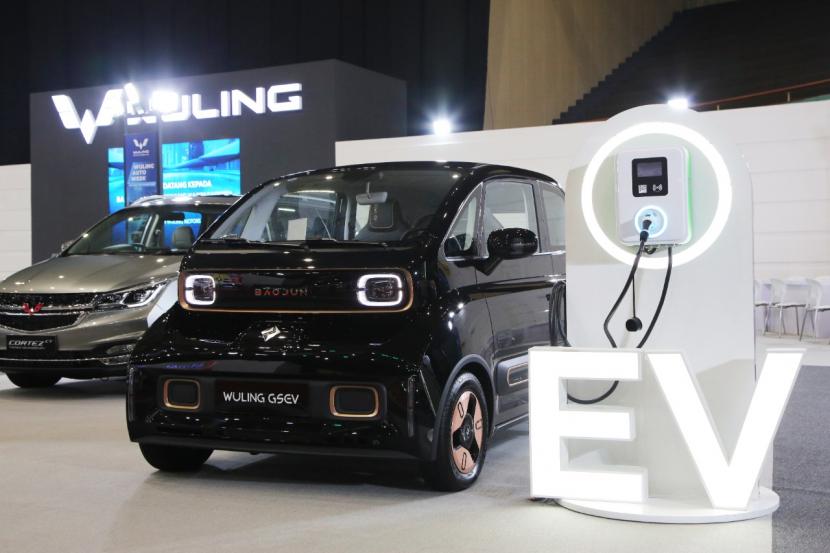 Tampak Global Small Electric Vehicle (GSEV)  yang dipamerkan di Jakarta Auto Week 2022.