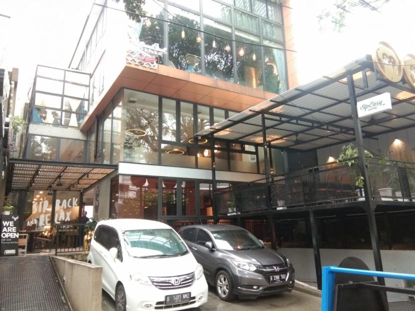 Tampak kedai SipEasy Coffee yang berada di kawasan Senopati Jakarta Selatan