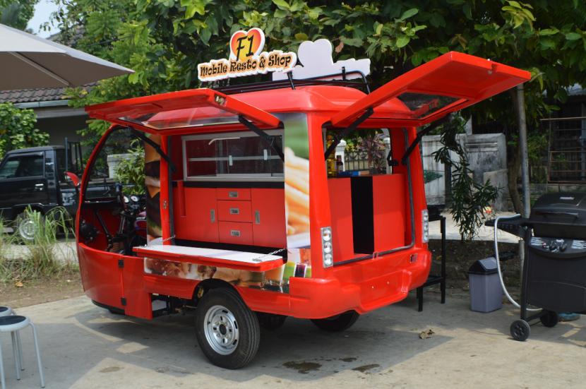 Tampak salah satu produk sepeda motor roda tiga yang telah dimodifikasi