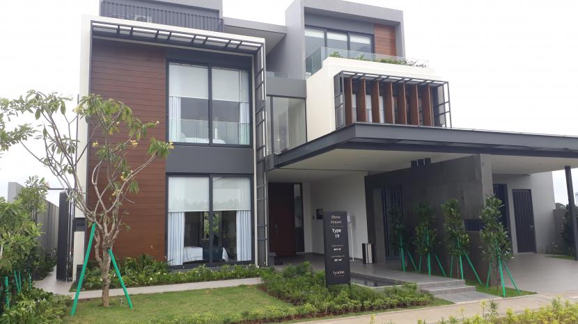 Tampak show unit rumah mewah klaster Lyndon seharga Rp 30 miliar di Navapark BSD City, Kabupaten Tangerang