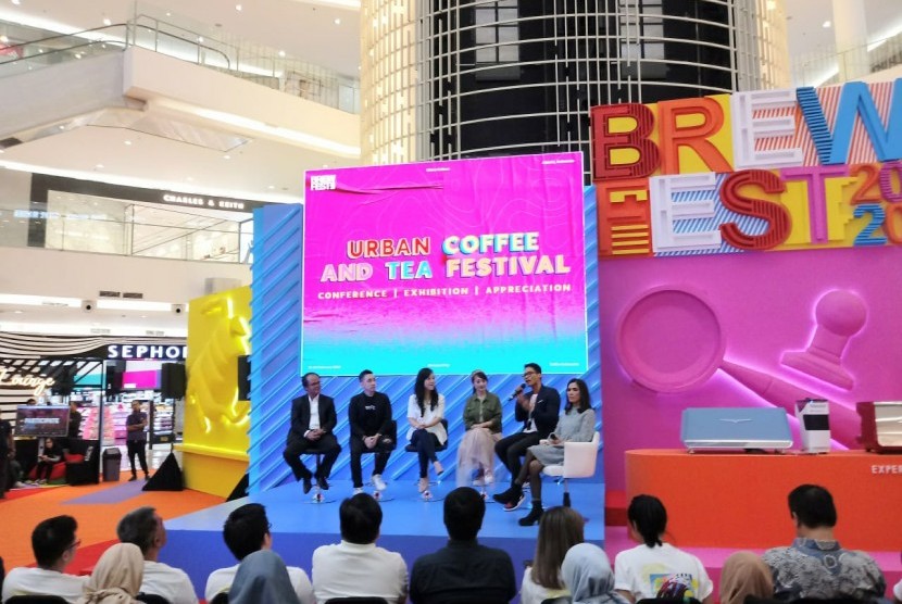 Tampak suasana Brewfest 2020, dimana para penikmat, pebisnis kopi dan teh berkumpul bersama. 