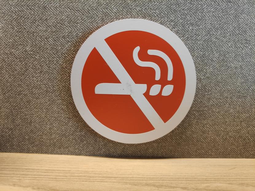 Tanda dilarang merokok. Turki Kampanye Berhenti Merokok dalam 48 Jam