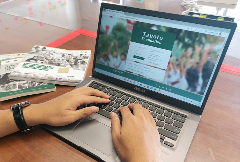 Tanoto Foundation kembali membuka pendaftaran pelatihan e-PINTAR bagi tenaga pendidik dan kependidikan mulai 14-20 Februari 2022 yang dapat diakses melalui pintartanoto.id. 