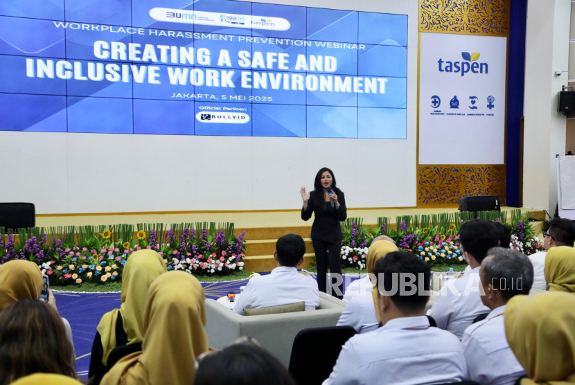 TASPEN menggelar  webinar hybrid Workplace Harassment and Bullying Prevention.
