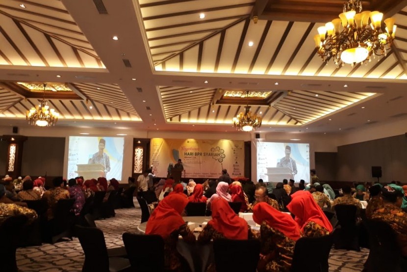 Tasyakuran Hari BPR Syariah Indonesia di Hotel Grand Dafam Rohan Yogyakarta, Sabtu (2/6).  Tasyakur meluncurkan secara resmi Hari BPR Syairah Indonesia yang jatuh pada 17 Ramadhan.