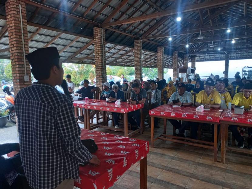Tausiah dan buka puasa bersama bareng komunitas ojek online (ojol) di Kota Palembang, Sumatra Selatan.