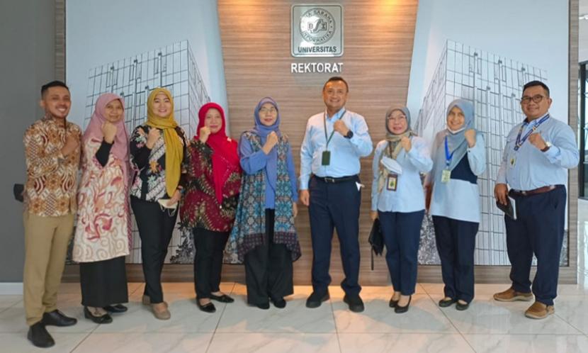 Tax Center Universitas BSI (Bina Sarana informatika) menerima kunjungan dari Tim Kantor Wilayah (Kanwil) Direktorat Jenderal Pajak (DJP) Jakarta Timur. Kunjungan ini dilakukan di kantor Rektorat Universitas BSI kampus Kramat Raya, No 98, Jakarta, pada Rabu (19/10/2022) silam. 