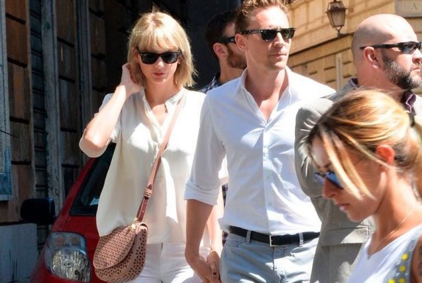 Taylor Swift dan kekasih barunya Tom Hiddleston 
