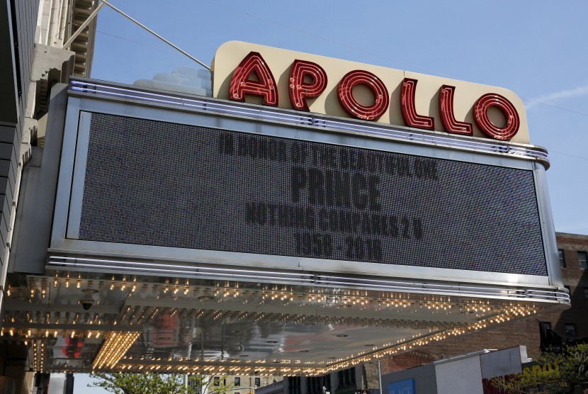 Teater Apollo turut berkabung mengenang kepergian musisi Prince (21/4).