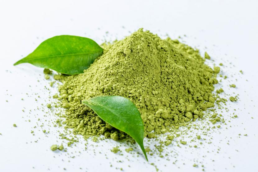 Teh hijau (ilustrasi). Teh hijau mengandung katekin yang dapat memangkas lemak visceral di tubuh.