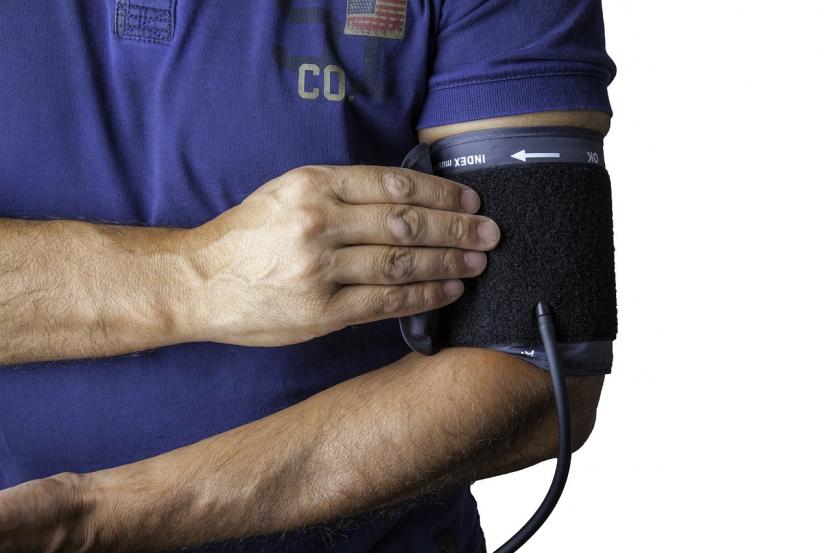 Studi konfirmasi riwayat tekanan darah sebabkan risiko Covid-19 parah.