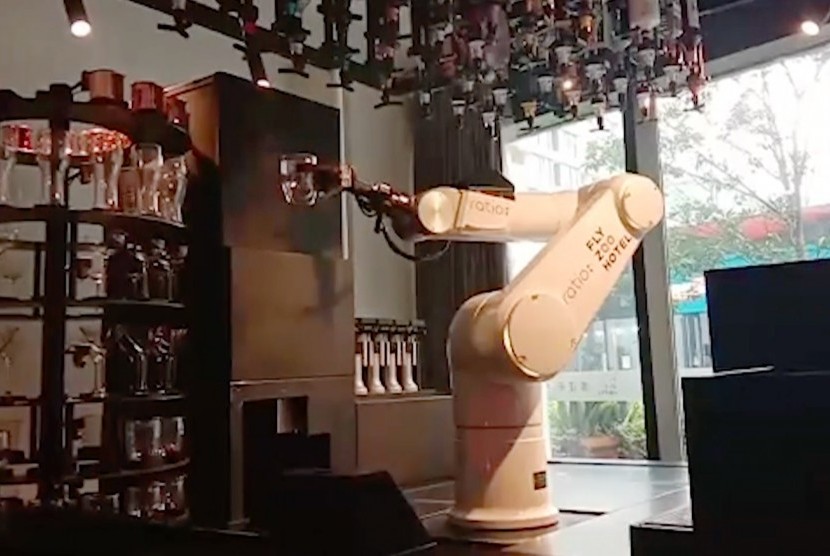 Teknologi robot di Hotel Masa Depan