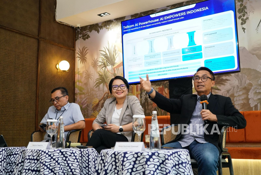 Telkom kini menghadirkan beragam produk dan layanan berbasis AI yang sudah dapat dimanfaatkan untuk membantu pekerjaan di berbagai sektor.