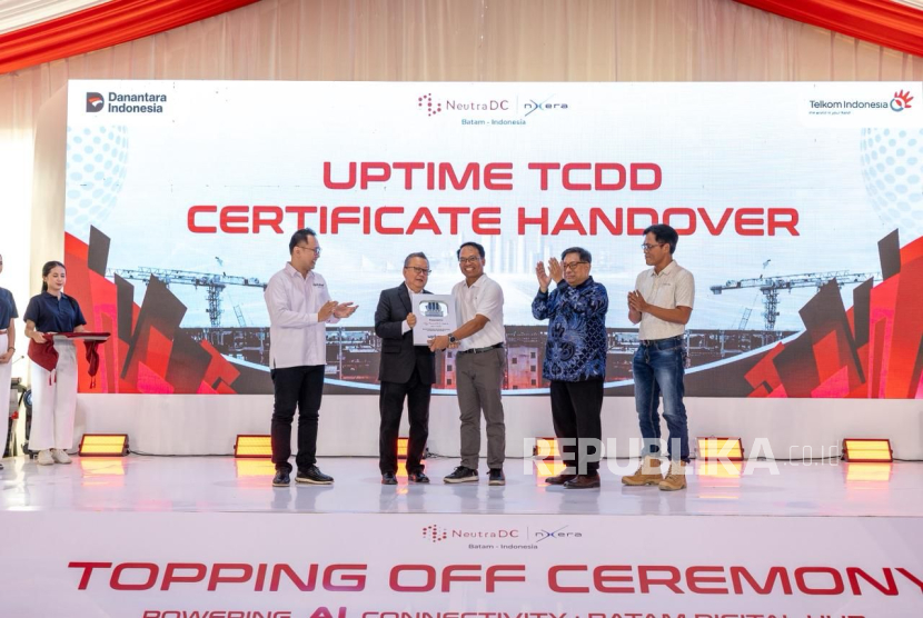 HDC NeutraDC-Nxera Batam Raih Sertifikasi Tier-3, Telkom Jamin Keamanan Data dan Keandalan Sistem