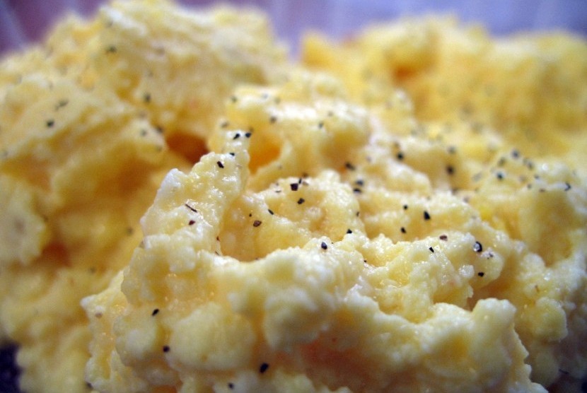 Meski mengandung kolestrol di bagian kuning, namun telur mengandung manfaat yang begitu besar untuk kesehatan tubuh.