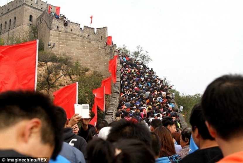 Tembok besar Cina dikunjungi 8 juta wisatawan