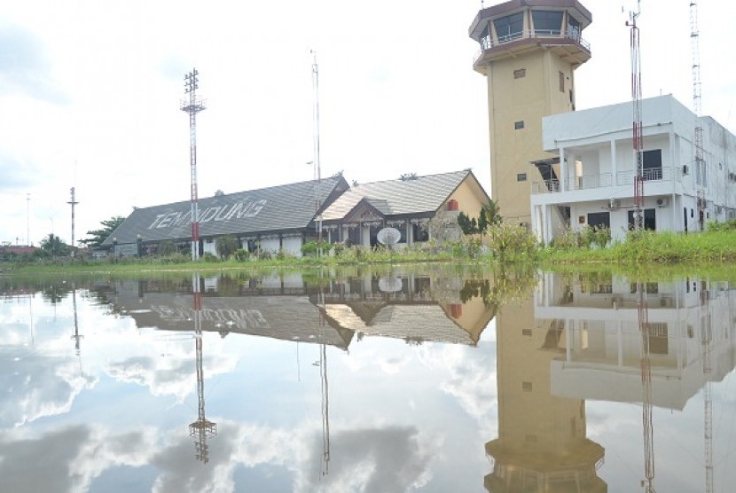 Temindung airport in Samarinda, East klimantan, is inundated. (file photo) 