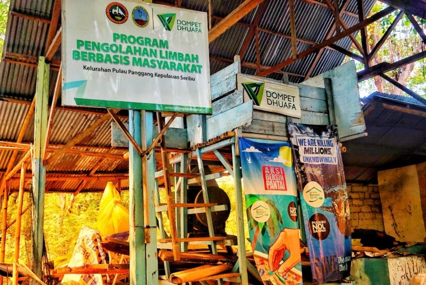 Tempat pengolahan limbah sampah dari Rumah Hijau yang didukung Dompet Dhuafa di Pulau Pramuka, Kepulauan Seribu, Jakarta.