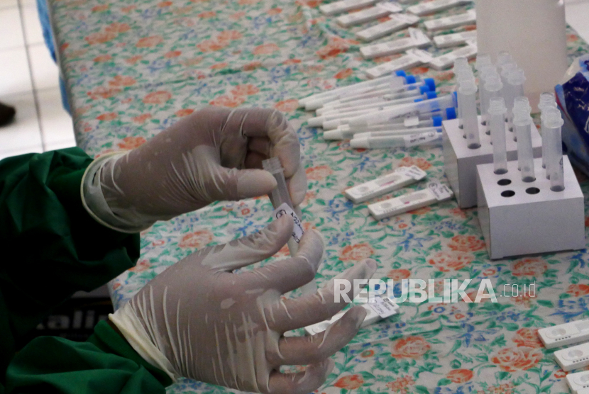 REPUBLIKA.CO.ID, KENDARI -- Otoritas Bandara Haluoleo di Kabupaten Konawe Selatan, Provinsi Sulawesi Tenggara, mencatat arus penunpang keberangkatan maupun kedatangan penumpang udara terus meningkat. Hal ini terjadi sejak penghapusan syarat perjalanan swab antigen dan PCR. (ilustrasi)