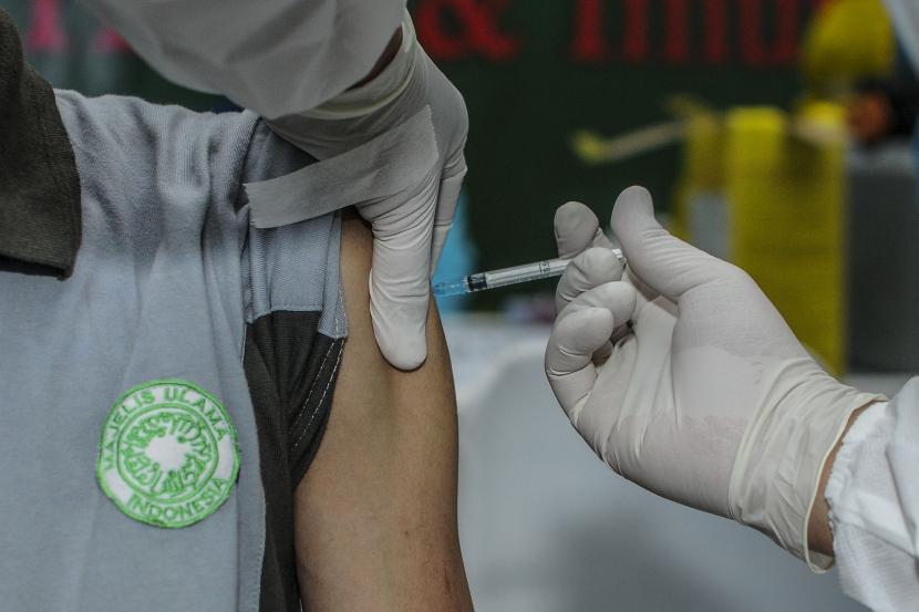 Penyuntikan vaksin, ilustrasi