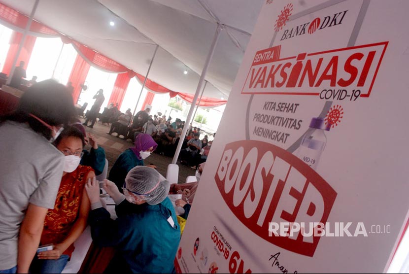 Kepala Dinas Kesehatan DKI Jakarta Widyastuti mengatakan, animo vaksinasi booster di DKI Jakarta hingga kini masih tak setinggi vaksin primer dosis satu dan dua. Ilustrasi