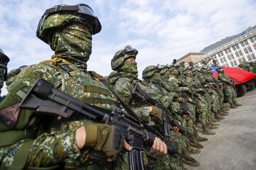 Militer Taiwan telah mengumumkan rencana untuk memasukkan wanita dalam pelatihan pasukan cadangannya tahun ini. 