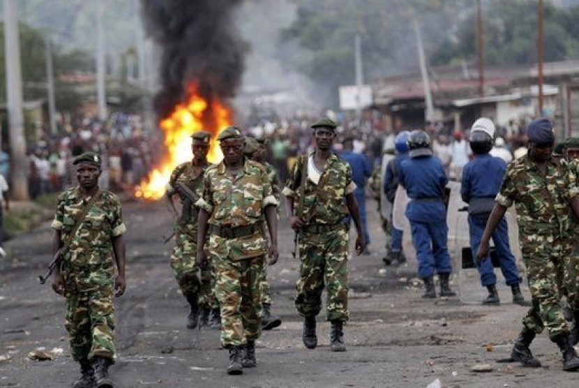 Tentara diturunkan ke jalan untuk mengatasi kerusuhan di Burundi menentang pemilihan Presiden Pierre Nkurunziza untuk periode ketiga
