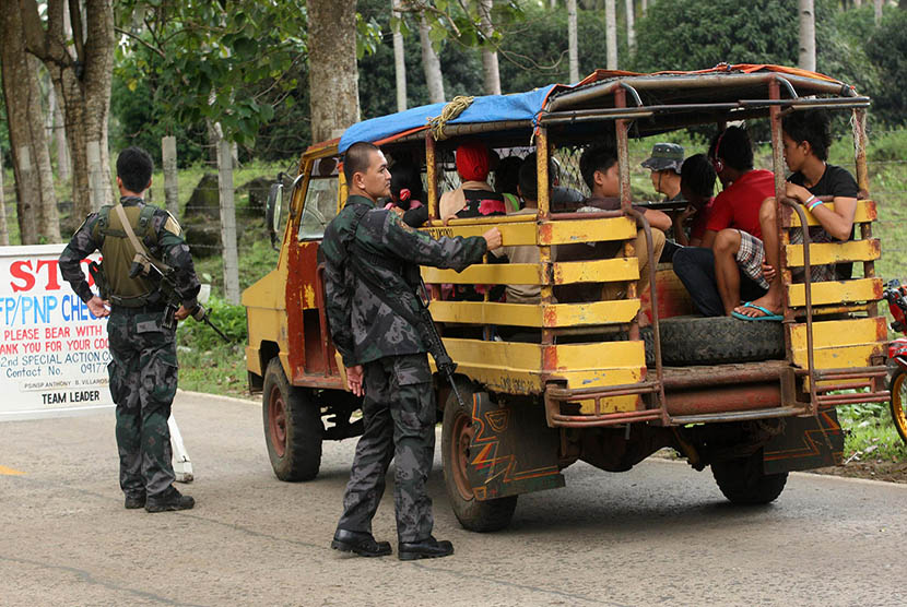 Tentara Filipina menjaga keamanan di Provinsi Sulu, selatan Filipina.