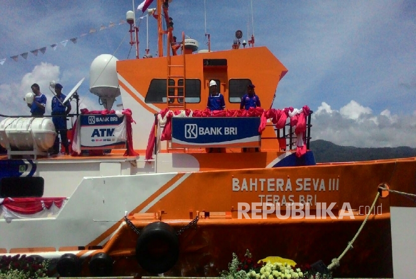 Teras BRI Kapal Bahtera Seva III yang akan beroperasi di kepulauan Halmahera Selatan, Maluku. Kapal tersebut memberikan layanan perbankan seperti simpanan, pinjaman, hingga pembayaran.