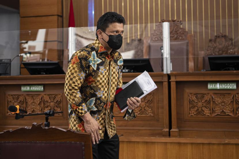 Terdakwa Ferdy Sambo tiba untuk menjalani sidang dakwaan kasus pembunuhan berencana terhadap Brigadir Nopriansyah Yosua Hutabarat serta ?obstruction of justice? atau menghalangi proses hukum di Pengadilan Negeri Jakarta Selatan, Jakarta, Senin (17/10/2022).
