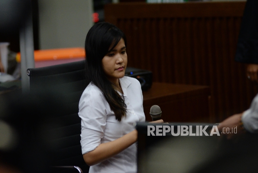 Terdakwa Jessica Kumala Wongso mengikuti sidang lanjutan terdakwa Jessica Wongso di PN Jakarta Pusat, Rabu (27/7).  (Republika/Yasin Habibi)