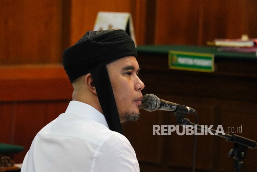 Terdakwa kasus dugaan pencemaran nama baik Ahmad Dhani Prasetyo.