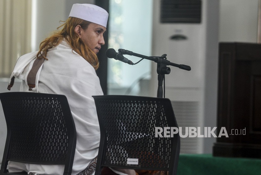 Terdakwa kasus dugaan penganiayaan terhadap remaja Bahar bin Smith menjalani sidang pledoi di Gedung Dinas Perpustakaan dan Kearsipan Kota Bandung, Jawa Barat, Kamis (20/6/2019).