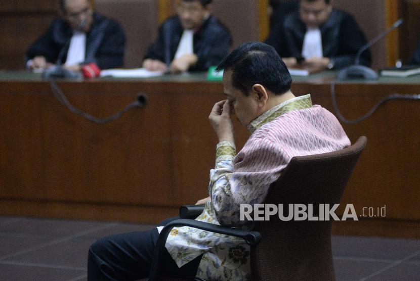Terdakwa Kasus Korupsi Pengadaan KTP elektronik Setya Novanto mengikuti sidang lanjutan dengan agenda pembacaan tuntutan oleh Jaksa Penuntut Umum (JPU) KPK di Pengadilan Tipikor, Jakarta, Kamis (29/3). 