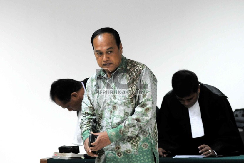   Terdakwa kasus simulator SIM dan pencucian uang, Irjen Pol Djoko Susilo mengikuti sidang pembacaan vonis oleh majelis hakim di Pengadian Tipikor, Jakarta, Selasa (3/9).    (Republika/ Wihdan)