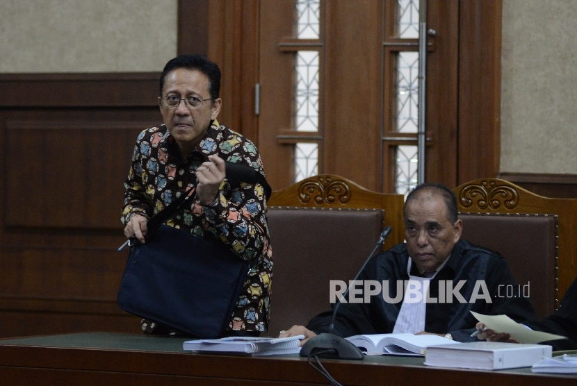 Terdakwa kasus suap gula impor Irman Gusman menjalani sidang lanjutan di Pengadilan Tipikor, Jakarta, Rabu (4/1).