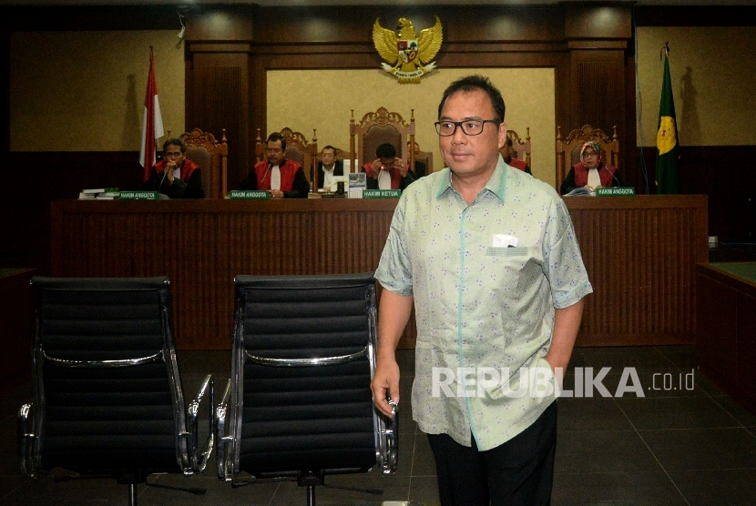 Terdakwa kasus suap hakim konstitusi Basuki Hariman mengikuti sidang lanjutan dengan agenda pembacaan vonis di Pengadilan Tripikor, Jakarta, Senin (28/8).
