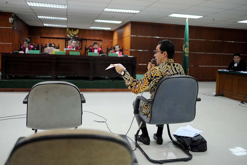 Terdakwa kasus suap Pilkada Lebak Tubagus Chaeri Wardana alias Wawan menjalani sidang lanjutan dengan di Pengadilan Tipikor, Jakarta, Senin (19/5). 