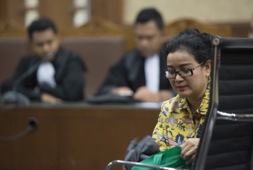 Terdakwa pemberi keterangan palsu Miryam S. Haryani mengikuti sidang tuntutan di Pengadilan Tipikor, Jakarta, Senin (23/10). 