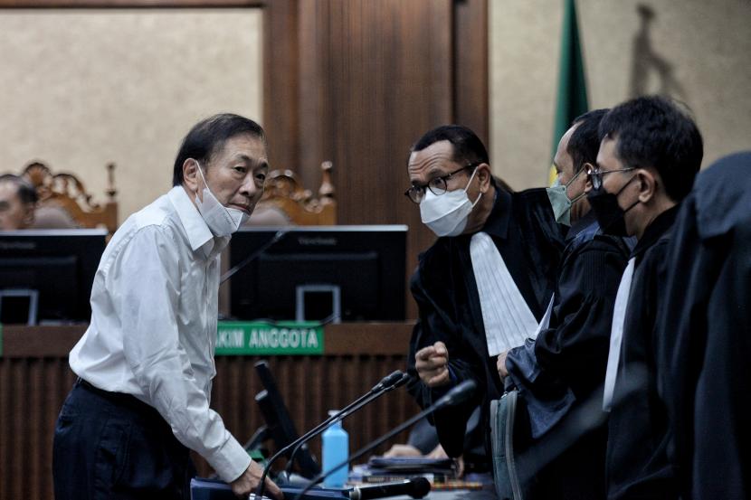 Terdakwa pemilik PT Duta Palma Group, Surya Darmadi menjalani sidang pembacaan dakwaan di Pengadilan Negeri Tipikor, Jakarta, Kamis (8/9/2022).