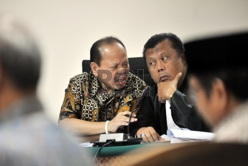  Terdakwa penerimaan hadiah atau janji dalam penetapan APBN-P 2013 Kementerian ESDM, Sutan Bhatoegana mengikuti sidang lanjutan di Pengadilan Tindak Pidana Korupsi (Tipikor), Jakarta, Kamis (25/6).