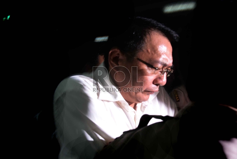Terdakwa penyelundup sabu kelas kakap Wong Chi Ping alias Surya Wijaya usai menjalani sidang putusan di PN Jakarta Barat, Jumat (13/11). (Republika/Yasin Habibi)