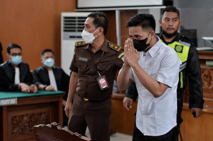 Terdakwa Richard Eliezer bersiap menjalani sidang vonis dalam kasus dugaan pembunuhan berencana Brigadir J, di Pengadilan Negeri Jakarta Selatan, Rabu (15/2/2023).