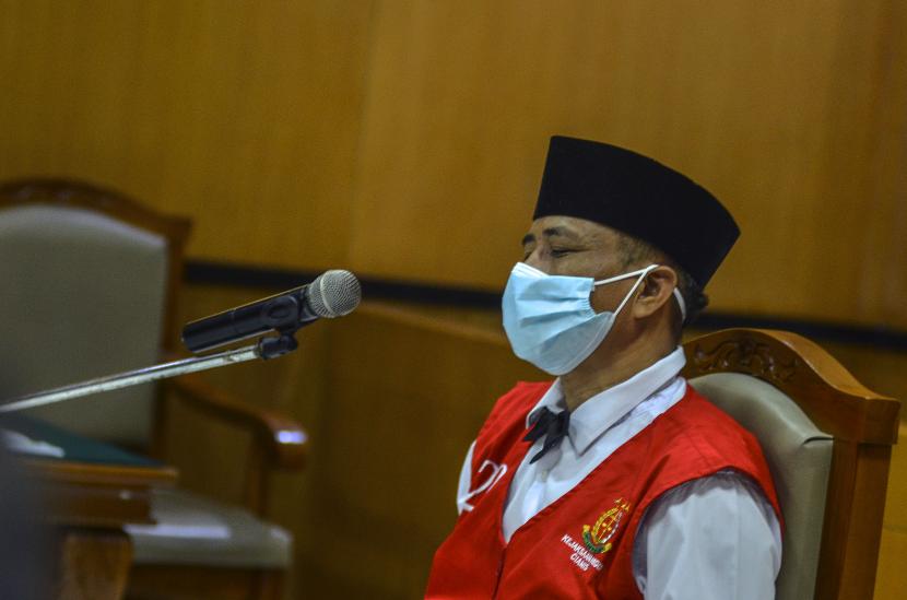 Terdakwa Youtuber M Kece menjalani sidang perdana di Pengadilan Negeri (PN) Ciamis Kelas I B, Kabupaten Ciamis, Jawa Barat, Kamis (2/12/2021). Sidang tersebut beragenda pembacaan dakwaan kasus dugaan penistaan agama. 