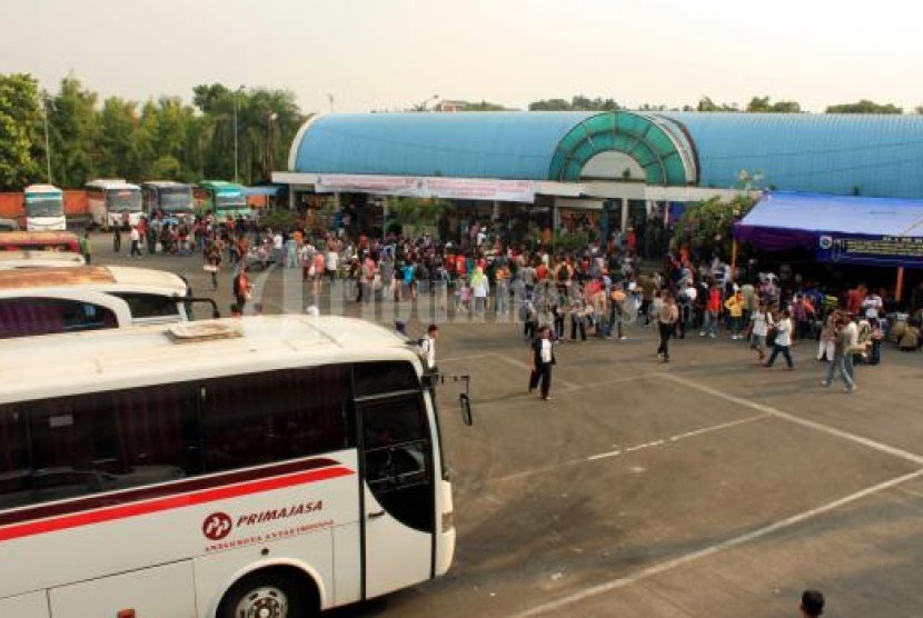 Terminal bus Tanjung Priok, Jakarta.