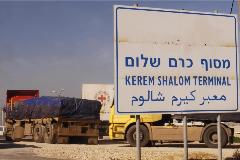 Terminal Kerem Shalom, yang juga merupakan perbatasan Gaza dengan Israel