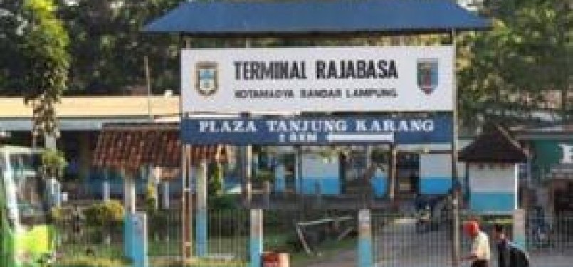 Terminal Rajabasa Bandar Lampung.
