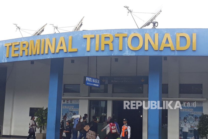 Terminal Tirtonadi Solo
