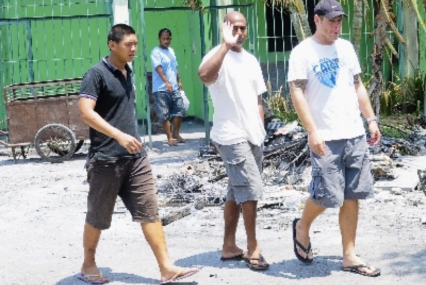 Terpidana Bali Nine, Myuran Sukuraman (tengah).