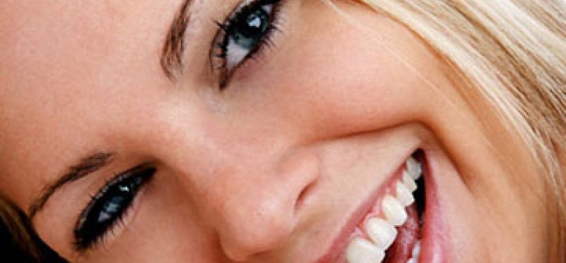 Senyum manis dapat terlihat dari bibir yang sehat/ilustrasi